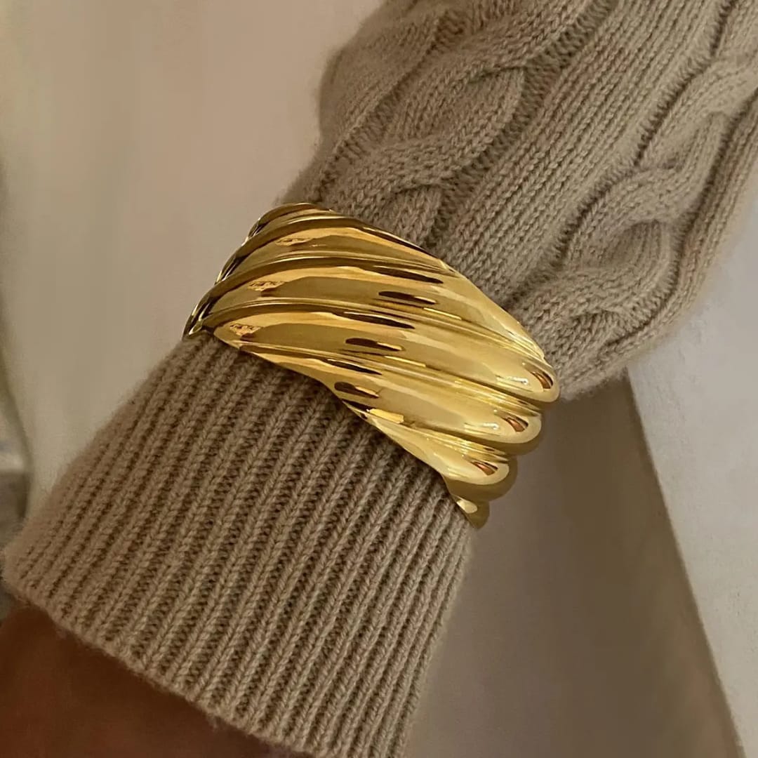 Retro Cuff ( Adjustable )