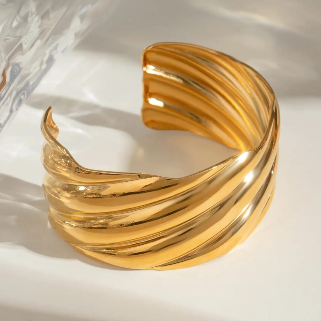 Retro Cuff ( Adjustable )